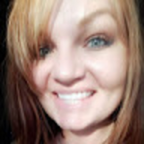 Meet your Posher, Erin - Picture 1 of 1